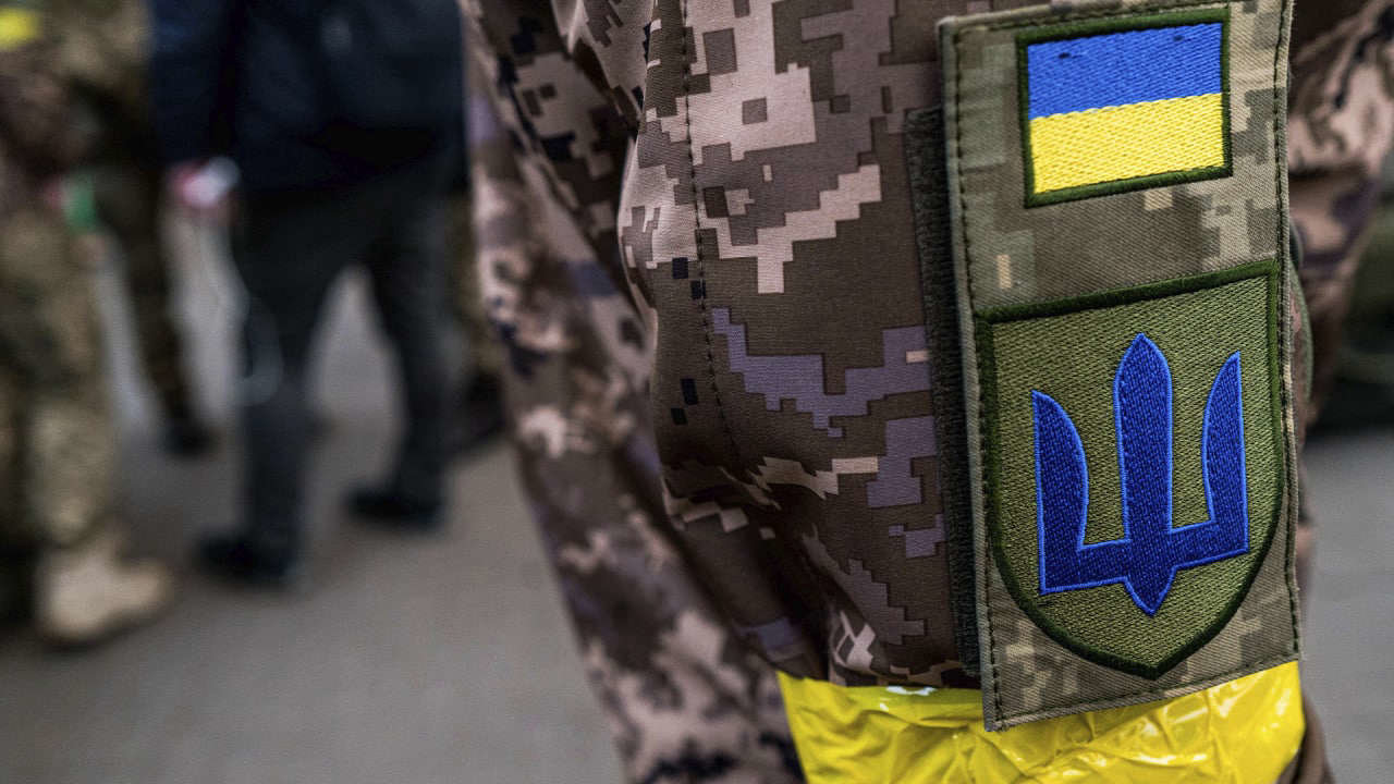 ВСУ выносят продукты и технику из прифронтовых районов Украины
